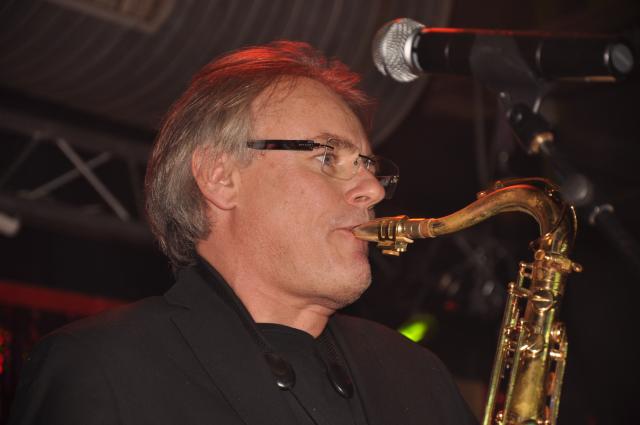 min 2010 11 13 fous swing 103